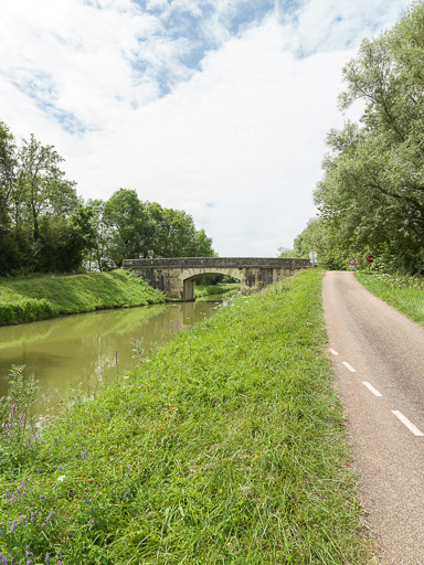 Vue d'ensemble du pont et du site. © Pierre-Marie Barbe-Richaud / Région Bourgogne-Franche-Comté, Inventaire du patrimoine - 2017