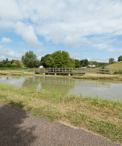 Vue d'ensemble de l'aqueduc. © Pierre-Marie Barbe-Richaud / Région Bourgogne-Franche-Comté, Inventaire du patrimoine - 2017