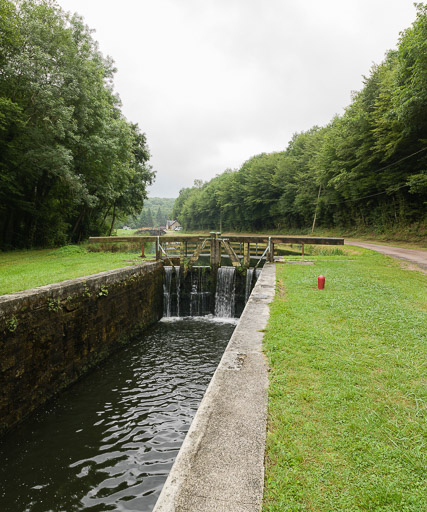 Vue du sas et du déversoir. © Pierre-Marie Barbe-Richaud / Région Bourgogne-Franche-Comté, Inventaire du patrimoine - 2017