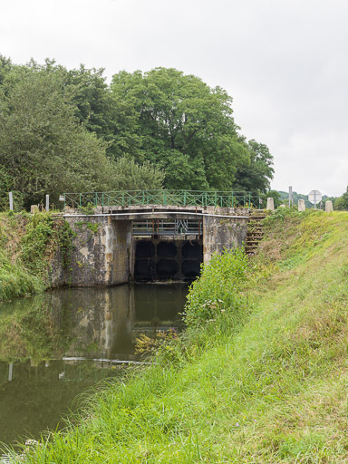 Vue d'ensemble du pont. © Pierre-Marie Barbe-Richaud / Région Bourgogne-Franche-Comté, Inventaire du patrimoine - 2017