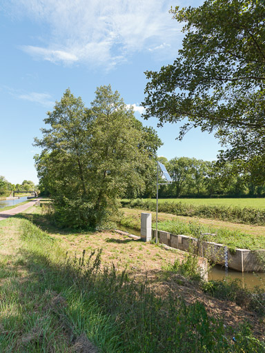 Vue de la rigole. © Pierre-Marie Barbe-Richaud / Région Bourgogne-Franche-Comté, Inventaire du patrimoine - 2017