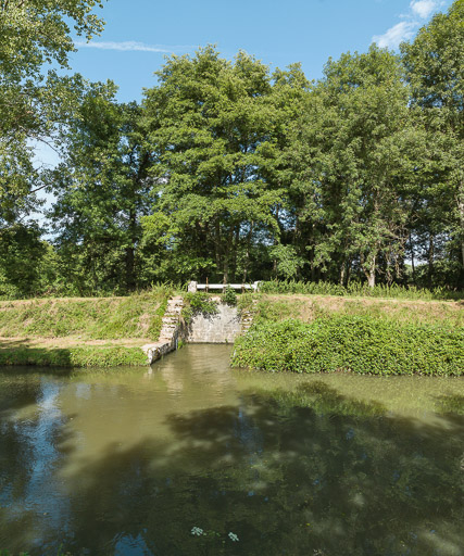 VUe de la rigole. © Pierre-Marie Barbe-Richaud / Région Bourgogne-Franche-Comté, Inventaire du patrimoine - 2017