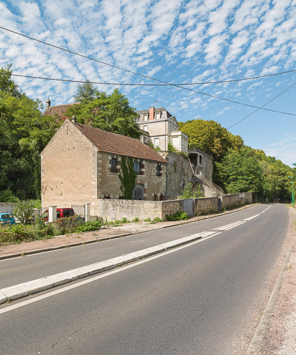 Vue du château. © Pierre-Marie Barbe-Richaud / Région Bourgogne-Franche-Comté, Inventaire du patrimoine - 2017