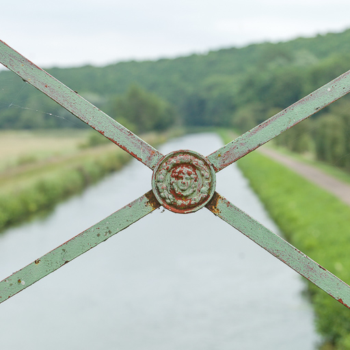 Détail du garde-corps. © Pierre-Marie Barbe-Richaud / Région Bourgogne-Franche-Comté, Inventaire du patrimoine - 2017