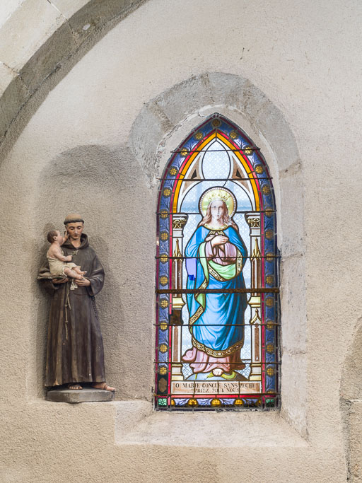 Verrière représentant la Vierge. © Pierre-Marie Barbe-Richaud / Région Bourgogne-Franche-Comté, Inventaire du patrimoine - 2017