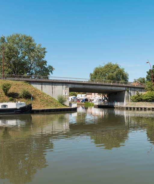Vue générale du pont. © Pierre-Marie Barbe-Richaud / Région Bourgogne-Franche-Comté, Inventaire du patrimoine - 2017