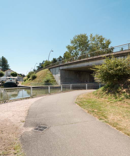 Vue générale du pont. © Pierre-Marie Barbe-Richaud / Région Bourgogne-Franche-Comté, Inventaire du patrimoine - 2017