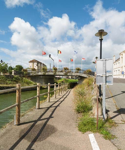 Vue d'ensemble du pont. © Pierre-Marie Barbe-Richaud / Région Bourgogne-Franche-Comté, Inventaire du patrimoine - 2017