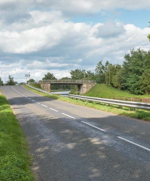 Vue d'ensemble du pont. © Pierre-Marie Barbe-Richaud / Région Bourgogne-Franche-Comté, Inventaire du patrimoine - 2017