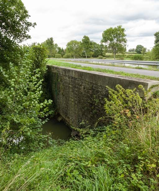 Vue de l'aqueduc. © Pierre-Marie Barbe-Richaud / Région Bourgogne-Franche-Comté, Inventaire du patrimoine - 2017