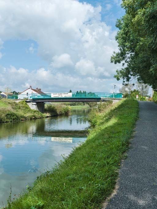 Vue d'ensemble du pont. © Pierre-Marie Barbe-Richaud / Région Bourgogne-Franche-Comté, Inventaire du patrimoine - 2017