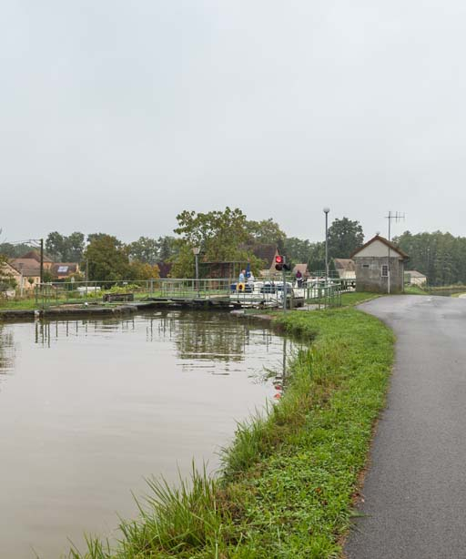 Vue d'ensemble du site d'écluse. © Pierre-Marie Barbe-Richaud / Région Bourgogne-Franche-Comté, Inventaire du patrimoine - 2017