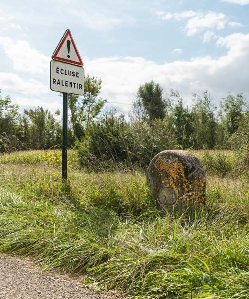 Vue générale de la borne. © Pierre-Marie Barbe-Richaud / Région Bourgogne-Franche-Comté, Inventaire du patrimoine - 2017