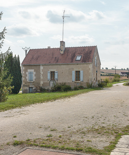Vue de la maison éclusière. © Pierre-Marie Barbe-Richaud / Région Bourgogne-Franche-Comté, Inventaire du patrimoine - 2017