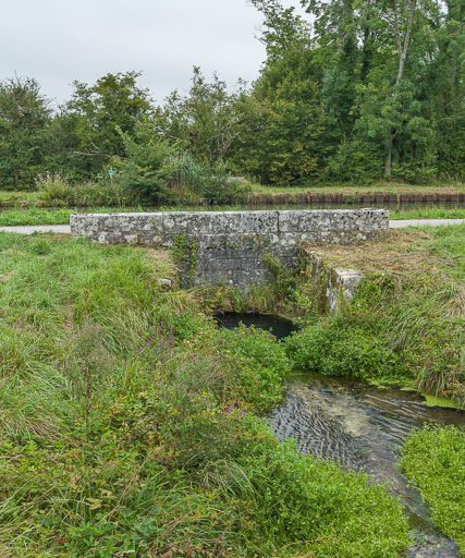 Vue de l'aqueduc. © Pierre-Marie Barbe-Richaud / Région Bourgogne-Franche-Comté, Inventaire du patrimoine - 2017