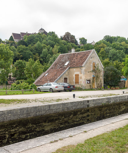 Vue de la maison éclusière. © Pierre-Marie Barbe-Richaud / Région Bourgogne-Franche-Comté, Inventaire du patrimoine - 2017