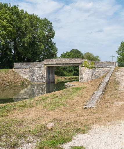 Vue du pont. © Pierre-Marie Barbe-Richaud / Région Bourgogne-Franche-Comté, Inventaire du patrimoine - 2017