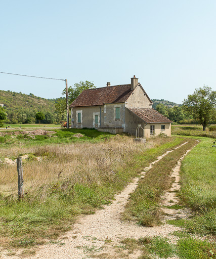 Vue de la maison éclusière. © Pierre-Marie Barbe-Richaud / Région Bourgogne-Franche-Comté, Inventaire du patrimoine - 2017