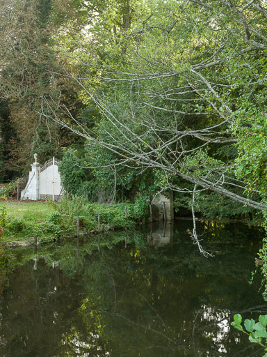 Vue du site, rive gauche du canal. © Pierre-Marie Barbe-Richaud / Région Bourgogne-Franche-Comté, Inventaire du patrimoine - 2017