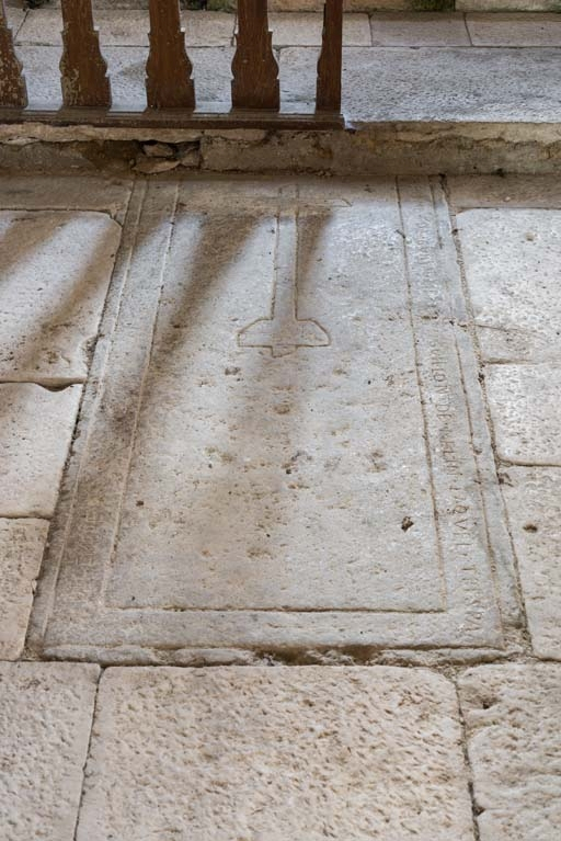 Vue d'ensemble de la dalle 5. © Pierre-Marie Barbe-Richaud / Région Bourgogne-Franche-Comté, Inventaire du patrimoine - 2018