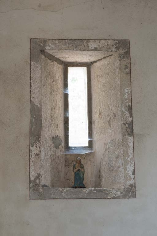 Détail d'une baie du mur sud. © Pierre-Marie Barbe-Richaud / Région Bourgogne-Franche-Comté, Inventaire du patrimoine - 2018