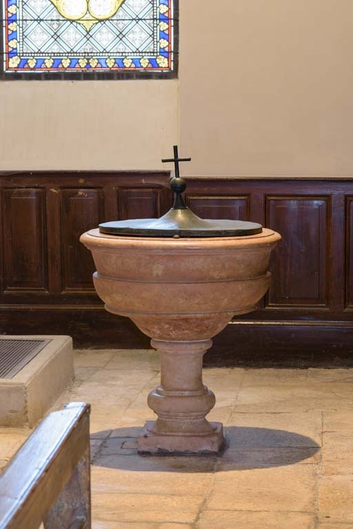 Fonts baptismaux : vue d'ensemble. © Pierre-Marie Barbe-Richaud / Région Bourgogne-Franche-Comté, Inventaire du patrimoine - 2018