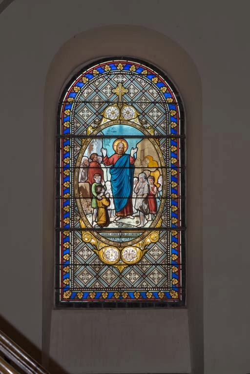 Verrière de Jésus bénissant les enfants. © Pierre-Marie Barbe-Richaud / Région Bourgogne-Franche-Comté, Inventaire du patrimoine - 2018