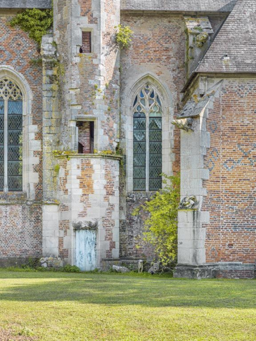 Porte de la tourelle d'escalier. © Thierry Kuntz / Région Bourgogne-Franche-Comté, Inventaire du patrimoine - 2018