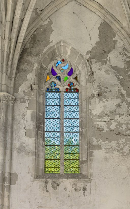 Intérieur de la chapelle : verrière. © Thierry Kuntz / Région Bourgogne-Franche-Comté, Inventaire du patrimoine - 2018