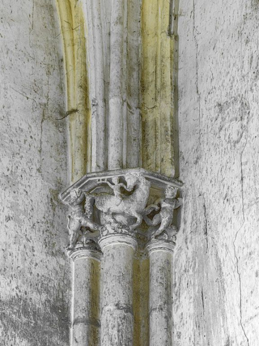 Chapiteau de la nef, 1ère travée. © Thierry Kuntz / Région Bourgogne-Franche-Comté, Inventaire du patrimoine - 2018