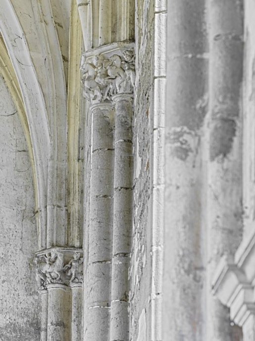 Chapiteau de la nef, entre la 1ère et la 2e travée. © Thierry Kuntz / Région Bourgogne-Franche-Comté, Inventaire du patrimoine - 2018