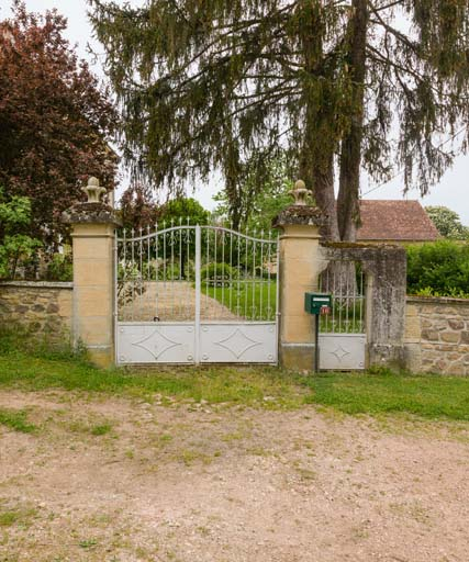 20187100026NUC2A © Pierre-Marie Barbe-Richaud / Région Bourgogne-Franche-Comté, Inventaire du patrimoine - 2018