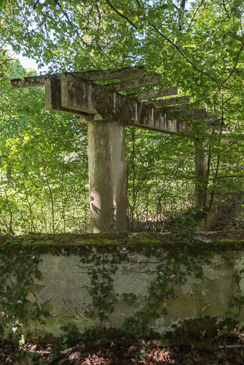 Pergola, vue depuis le nord-est, détail. © Pierre-Marie Barbe-Richaud / Région Bourgogne-Franche-Comté, Inventaire du patrimoine - 2019