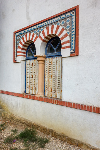 Élévation du pavillon du gardien, baies jumelées du rez-de-chaussée. © Fabien Dufoulon / Région Bourgogne-Franche-Comté, Inventaire du patrimoine - 2019 Élévation du pavillon du gardien, baies jumelées du rez-de-chaussée. © Fabien Dufoulon / Région Bourgogne-Franche-Comté, Inventaire du patrimoine - 2019