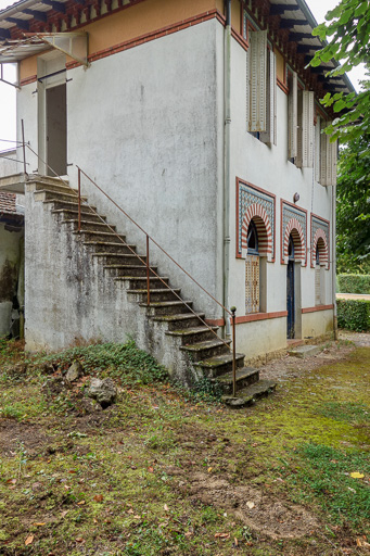 Élévation du pavillon du gardien, vue depuis le sud-ouest. © Fabien Dufoulon / Région Bourgogne-Franche-Comté, Inventaire du patrimoine - 2019 Élévation du pavillon du gardien, vue depuis le sud-ouest. © Fabien Dufoulon / Région Bourgogne-Franche-Comté, Inventaire du patrimoine - 2019