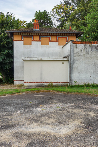 Emplacement du pavillon de la source (détruit et remplacé par une construction tardive). © Fabien Dufoulon / Région Bourgogne-Franche-Comté, Inventaire du patrimoine - 2019 Emplacement du pavillon de la source (détruit et remplacé par une construction tardive). © Fabien Dufoulon / Région Bourgogne-Franche-Comté, Inventaire du patrimoine - 2019
