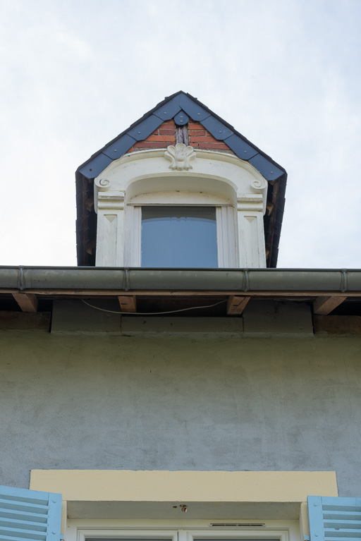 demeure © Pierre-Marie Barbe-Richaud / Région Bourgogne-Franche-Comté, Inventaire du patrimoine - 2019 demeure © Pierre-Marie Barbe-Richaud / Région Bourgogne-Franche-Comté, Inventaire du patrimoine - 2019