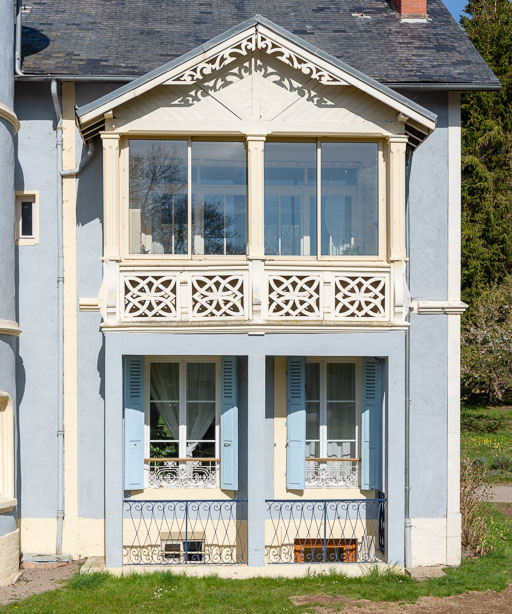 demeure © Pierre-Marie Barbe-Richaud / Région Bourgogne-Franche-Comté, Inventaire du patrimoine - 2019 demeure © Pierre-Marie Barbe-Richaud / Région Bourgogne-Franche-Comté, Inventaire du patrimoine - 2019