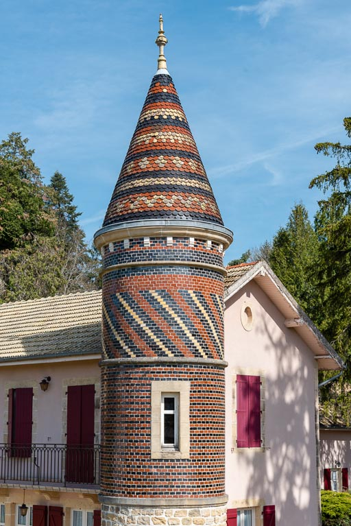 demeure © Pierre-Marie Barbe-Richaud / Région Bourgogne-Franche-Comté, Inventaire du patrimoine - 2019 demeure © Pierre-Marie Barbe-Richaud / Région Bourgogne-Franche-Comté, Inventaire du patrimoine - 2019