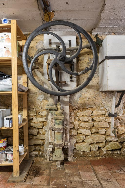 demeure © Pierre-Marie Barbe-Richaud / Région Bourgogne-Franche-Comté, Inventaire du patrimoine - 2019 demeure © Pierre-Marie Barbe-Richaud / Région Bourgogne-Franche-Comté, Inventaire du patrimoine - 2019