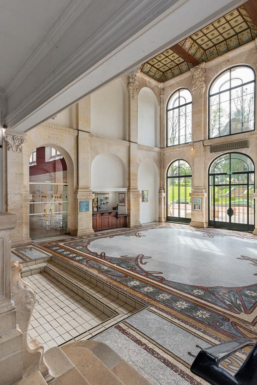 Hall des sources, vue d'ensemble vers le sud-ouest. © Pierre-Marie Barbe-Richaud / Région Bourgogne-Franche-Comté, Inventaire du patrimoine - 2019 Hall des sources, vue d'ensemble vers le sud-ouest. © Pierre-Marie Barbe-Richaud / Région Bourgogne-Franche-Comté, Inventaire du patrimoine - 2019