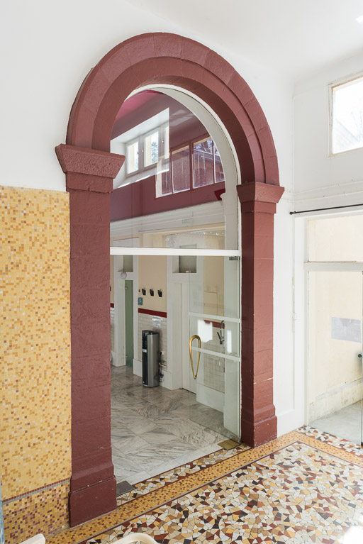 Extrémité de l'aile nord, entrée de la galerie. © Pierre-Marie Barbe-Richaud / Région Bourgogne-Franche-Comté, Inventaire du patrimoine - 2019 Extrémité de l'aile nord, entrée de la galerie. © Pierre-Marie Barbe-Richaud / Région Bourgogne-Franche-Comté, Inventaire du patrimoine - 2019