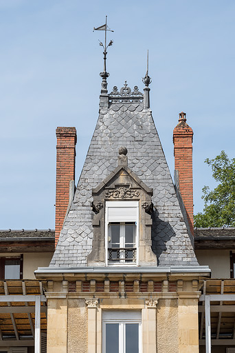 lucarne © Pierre-Marie Barbe-Richaud / Région Bourgogne-Franche-Comté, Inventaire du patrimoine - 2019 lucarne © Pierre-Marie Barbe-Richaud / Région Bourgogne-Franche-Comté, Inventaire du patrimoine - 2019