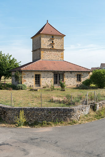 ferme © Pierre-Marie Barbe-Richaud / Région Bourgogne-Franche-Comté, Inventaire du patrimoine - 2019 ferme © Pierre-Marie Barbe-Richaud / Région Bourgogne-Franche-Comté, Inventaire du patrimoine - 2019