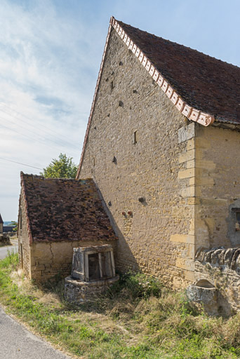 ferme © Pierre-Marie Barbe-Richaud / Région Bourgogne-Franche-Comté, Inventaire du patrimoine - 2019 ferme © Pierre-Marie Barbe-Richaud / Région Bourgogne-Franche-Comté, Inventaire du patrimoine - 2019
