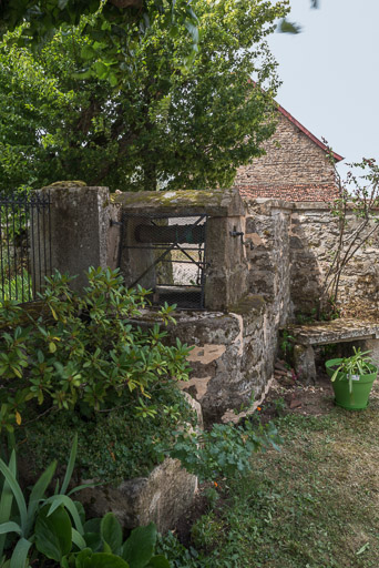 ferme © Pierre-Marie Barbe-Richaud / Région Bourgogne-Franche-Comté, Inventaire du patrimoine - 2019 ferme © Pierre-Marie Barbe-Richaud / Région Bourgogne-Franche-Comté, Inventaire du patrimoine - 2019