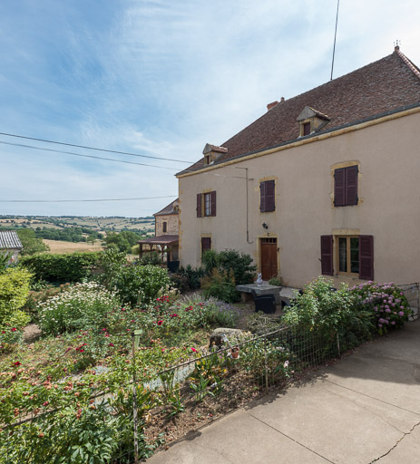 ferme © Pierre-Marie Barbe-Richaud / Région Bourgogne-Franche-Comté, Inventaire du patrimoine - 2019 ferme © Pierre-Marie Barbe-Richaud / Région Bourgogne-Franche-Comté, Inventaire du patrimoine - 2019