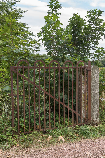 ferme © Pierre-Marie Barbe-Richaud / Région Bourgogne-Franche-Comté, Inventaire du patrimoine - 2019 ferme © Pierre-Marie Barbe-Richaud / Région Bourgogne-Franche-Comté, Inventaire du patrimoine - 2019