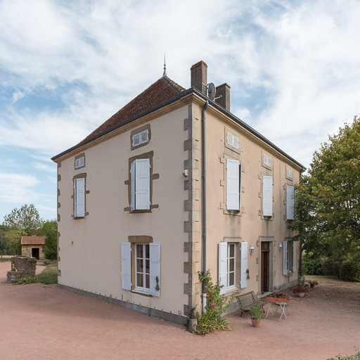 ferme © Pierre-Marie Barbe-Richaud / Région Bourgogne-Franche-Comté, Inventaire du patrimoine - 2019 ferme © Pierre-Marie Barbe-Richaud / Région Bourgogne-Franche-Comté, Inventaire du patrimoine - 2019