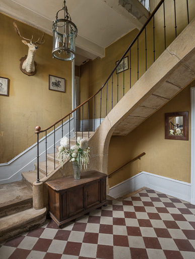 château © Pierre-Marie Barbe-Richaud / Région Bourgogne-Franche-Comté, Inventaire du patrimoine - 2019 château © Pierre-Marie Barbe-Richaud / Région Bourgogne-Franche-Comté, Inventaire du patrimoine - 2019